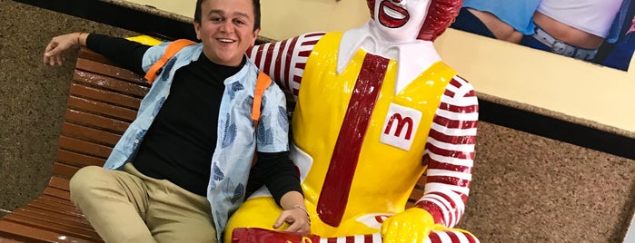 McDonald's is one of Alyona'nın Beğendiği Mekanlar.