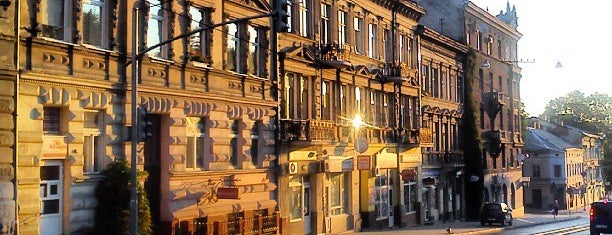 Вулиця Городоцька is one of สถานที่ที่ Алла ถูกใจ.
