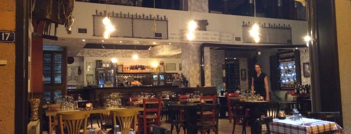 Οιναποθήκη is one of Wine Restaurants in Athens.