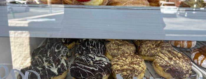 SK Donuts & Croissants is one of CRONUTS!!!.