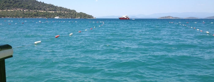Grand Yazıcı Torba Beach Club is one of สถานที่ที่บันทึกไว้ของ Zeynep.