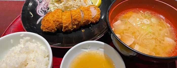遊食豚彩 いちにいさん is one of 肉料理.