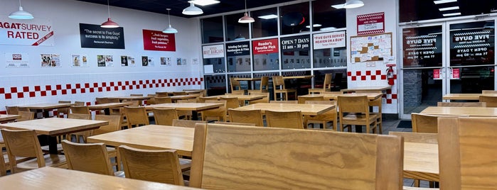 Five Guys is one of Mingolf sc.