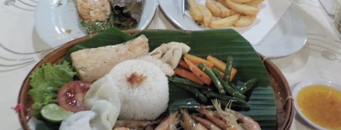 Warung Ayu is one of Lugares favoritos de Anastasya.