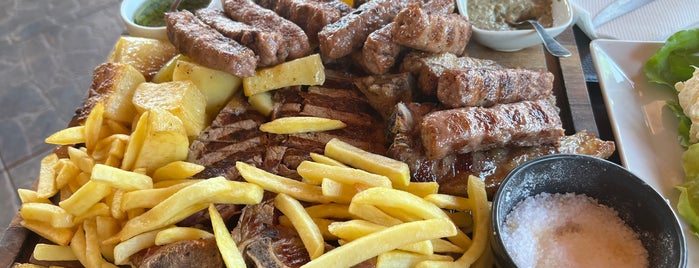 Tanjga Steak&BBQ House is one of Tempat yang Disimpan Svetlana.