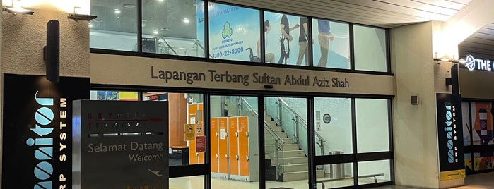 Sultan Abdul Aziz Shah Airport / Subang Skypark is one of Selangor.