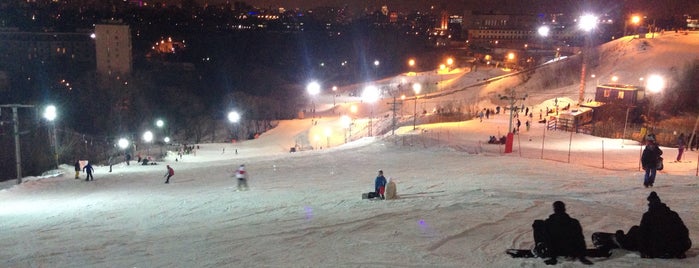 Горнолыжные склоны is one of Snowboarding@Moscow.