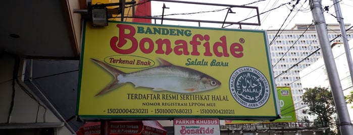 Semarang: Toko Bandeng