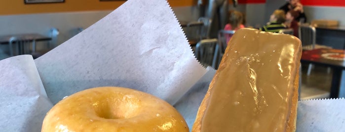 Rocket Donuts is one of Hotspots.