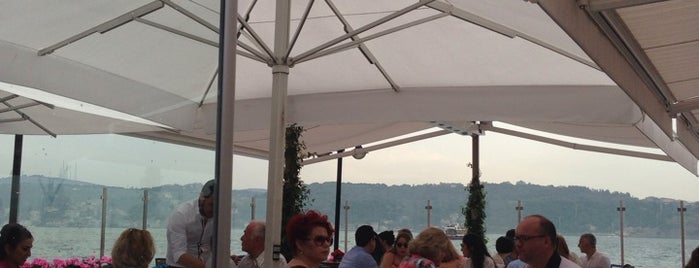 Four Seasons Hotel Bosphorus is one of Tempat yang Disukai Tulin.