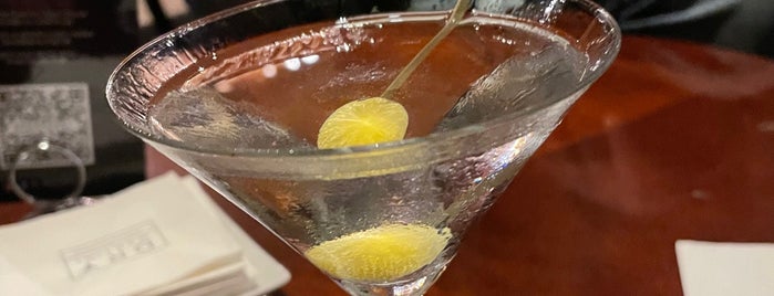 Dry Martini is one of BARScelona.