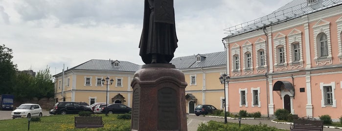 Памятник Владимиру Мономаху is one of Памятники Смоленска.