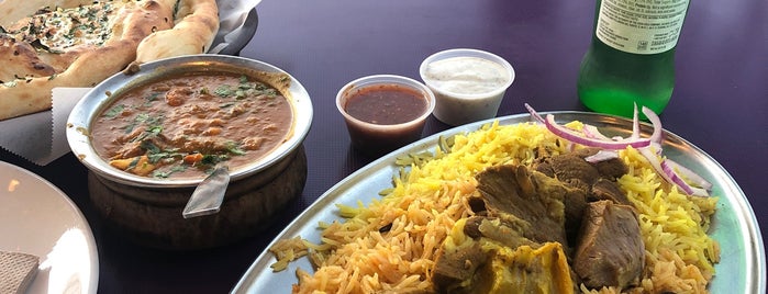 Red Chili Halal Restaurant is one of LA.