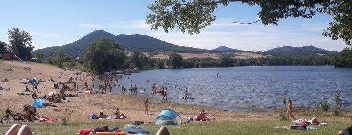 Žernosecké jezero is one of สถานที่ที่ Jan ถูกใจ.