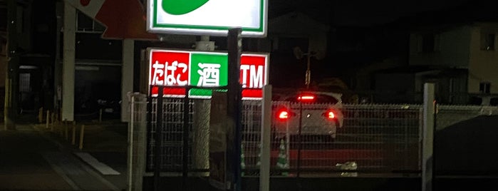 セブンイレブン 向日鶏冠井町店 is one of 14コンビニ (Convenience Store) Ver.14.