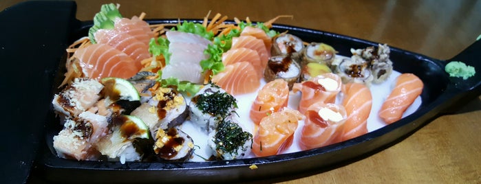Hioshi Sushi is one of Orte, die Tatiana gefallen.