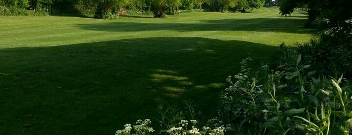 Lee Valley Golf Course is one of Lugares favoritos de JRA.