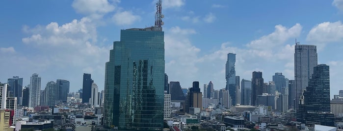 ICONSIAM Pier is one of Lugares favoritos de Vee.