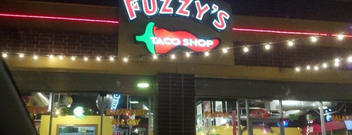 Fuzzy's Taco Shop is one of Tempat yang Disimpan John.