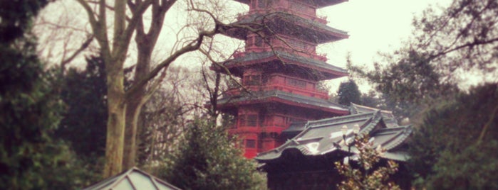 Tour Japonaise / Japanse Toren is one of De Brusselse ket - le ket Bruxellois.