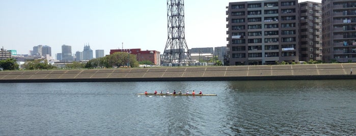 Tsurumi River is one of 川沿い.