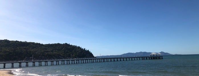 Picnic Bay is one of Stevenson's Favorite World Beaches.