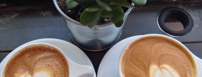 Ironsmith Coffee Roasters is one of Posti che sono piaciuti a Julie.