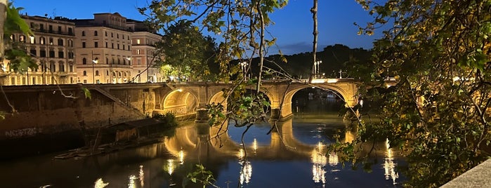 Tevere is one of Lugares favoritos de Kristian.