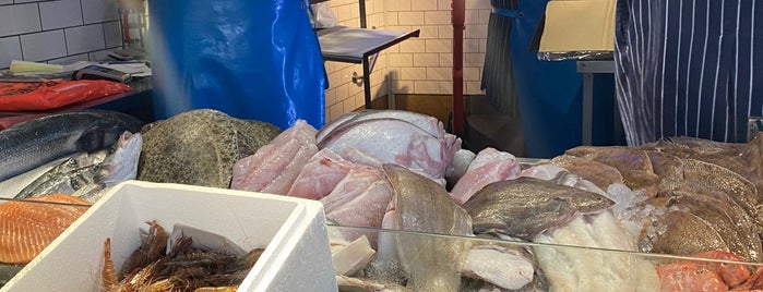 Chelsea Fishmonger is one of Locais curtidos por Giggle.