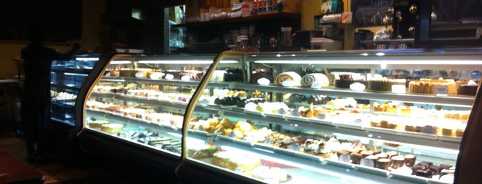 The Baker Bakery & Cafe is one of Locais salvos de Amir.