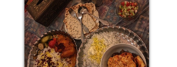 Shah Abbas Restaurant | رستوران شاه عباس is one of Lugares favoritos de Navid.