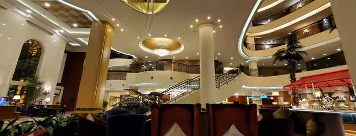 Howard Johnson Hongqiao Airport Hotel is one of This is Shanghai.