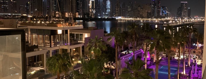FIVE Palm Jumeirah Dubai Pool is one of Anirudhさんのお気に入りスポット.