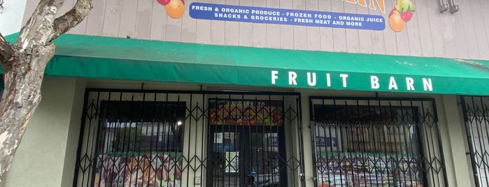 Fruit Barn is one of Signage 4.