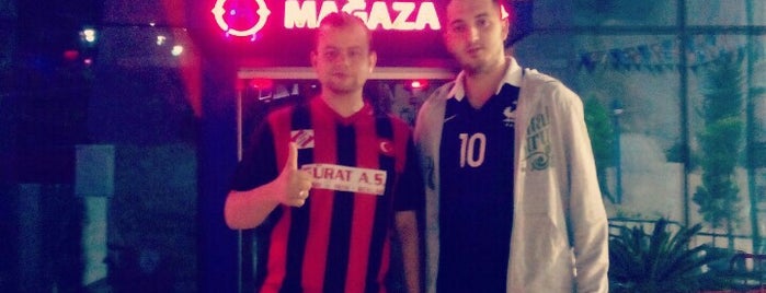 Altınordu FK Tesisleri is one of Lieux qui ont plu à İzzet.