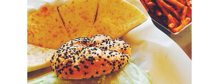 Army Navy Burger + Burrito is one of Katakawan.