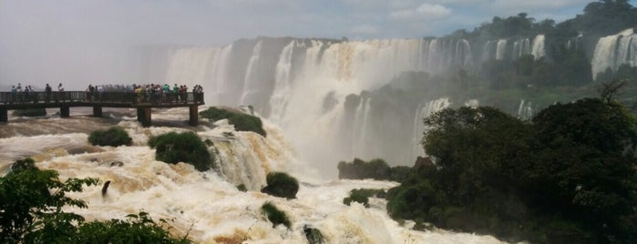Parque Nacional do Iguaçu (Brasil) is one of Tempat yang Disukai Mariya.