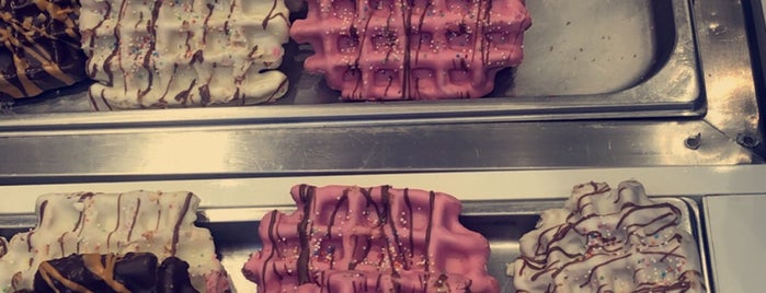 Ice Bakery by Nutella is one of Posti che sono piaciuti a Mahi.