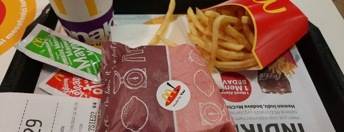 McDonald's is one of Tempat yang Disukai Emre.