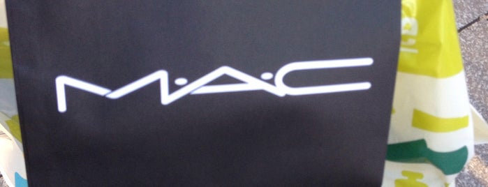 MAC Cosmetics is one of Meine Lieblingsorte.