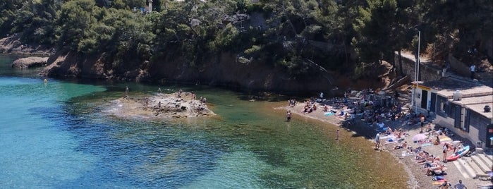 Plage du Mugel is one of French Riviera.