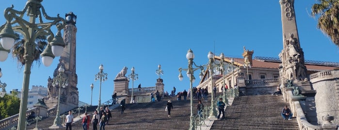 Escaliers de la Gare Saint-Charles is one of марсель.