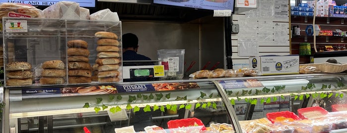 89th Street Flower Shop is one of Michael'in Kaydettiği Mekanlar.