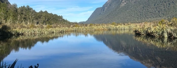 Mirror Lakes is one of New Zealand.