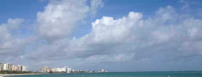 Beach @ El San Juan Hotel is one of สถานที่ที่ Meghan ถูกใจ.