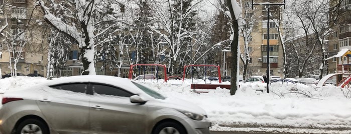 Русанівський бульвар is one of outdoors.