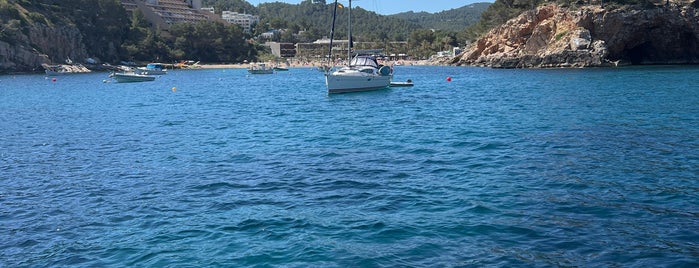 Pas De S'illa is one of Ibiza.