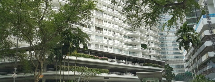 The Residence TTDI Plaza is one of สถานที่ที่ Rahmat ถูกใจ.