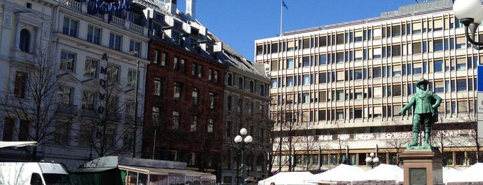 Stortorvet is one of Oslo.
