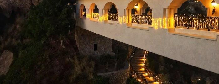 Sandos Finisterra Hotels & Resorts is one of Tempat yang Disukai Nena.